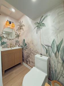 Koupelna v ubytování Elegant 3BR 2BA Entire Apartment Short Walk To The Beach Heart Of Wildwood