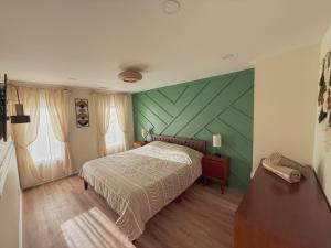Postel nebo postele na pokoji v ubytování Elegant 3BR 2BA Entire Apartment Short Walk To The Beach Heart Of Wildwood