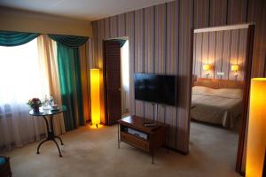 TV a/nebo společenská místnost v ubytování Hotel Druzhba