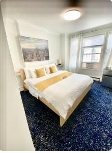 Postel nebo postele na pokoji v ubytování Private Room A-KING BED-12Mints NYCity
