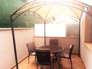Patio nebo venkovní prostory v ubytování Lloret Beach Apartments