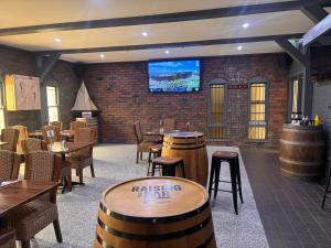 TV a/nebo společenská místnost v ubytování The Club Hotel Collie