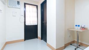 Foto dalla galleria di RedDoorz at Isabelita Hotel Tuguegarao City a Tuguegarao