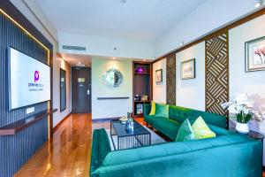 Premier Place Surabaya Airport的休息区