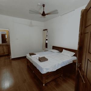 Meta Palace房間的床