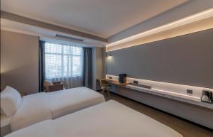 Photo de la galerie de l'établissement Luyue Hotel Movie Hotel Huaqiangbei Convention and Exhibition Center Branch, à Shenzhen 71 autres photos