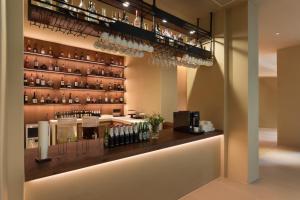 Nápoje v ubytování Chuanxing Yinli Hotel Chengdu Kuanzhai Alley Branch, with free welcome wine and afternoon tea