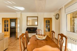 Φωτογραφία από το άλμπουμ του Villa Tiffany w pool and barbecue σε Calonge