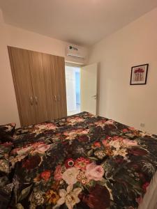 Postel nebo postele na pokoji v ubytování Esentepe Cove Garden Denize sıfır 1 yatak odalı Daire