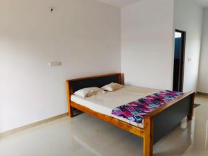 Gambar di galeri bagi SJ boarding and lodging with bar attached di Bangalore