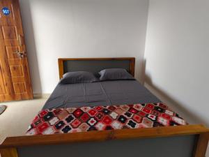 Gambar di galeri bagi SJ boarding and lodging with bar attached di Bangalore