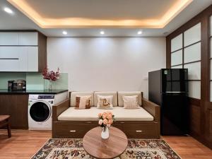 Cucina o angolo cottura di NINE HOUSING 49 Linh Lang