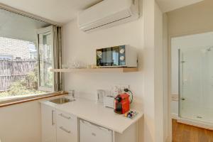 Køkken eller tekøkken på Kettle's Guesthouse + 68 billeder