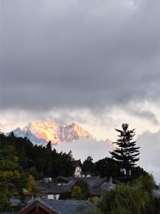 山景或在旅馆看到的山景