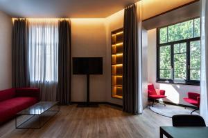 Area soggiorno di Radisson RED Tbilisi