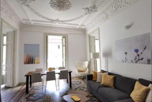 אזור ישיבה ב-Casa Luxe Suites Barcelona