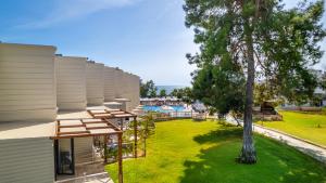 Bazén v ubytování Maya World Didyma Hotel nebo v jeho okolí