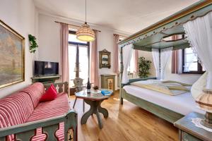 TV a/nebo společenská místnost v ubytování Hotel Drei Mohren