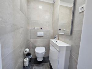 Ένα μπάνιο στο Apartman Elvira +6 φωτογραφίες