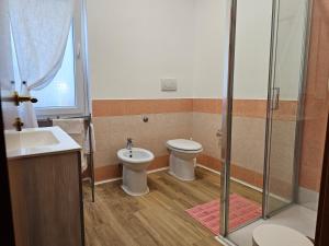 Koupelna v ubytování L'arancio B&B