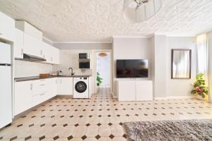 Kuchyňa alebo kuchynka v ubytovaní Fantástico apartamento junto a la estación