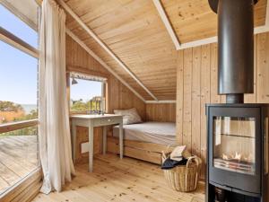 Ένα ή περισσότερα κρεβάτια σε δωμάτιο στο Holiday Home Ågot - 350m from the sea by Interhome +16 φωτογραφίες