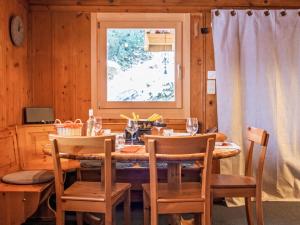 Φωτογραφία από το άλμπουμ του Chalet Chalet Grepon by Interhome σε Saclentse