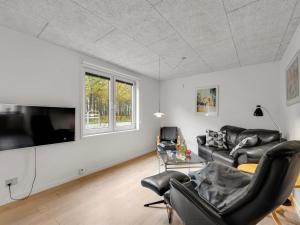 A television and/or entertainment centre at Apartment Kamp - 1km to the inlet by Interhome