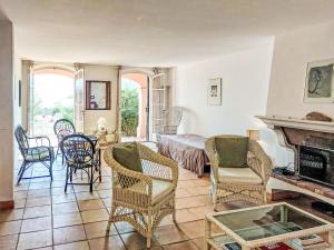 Χώρος καθιστικού στο Apartment Bonne Terrasse by Interhome