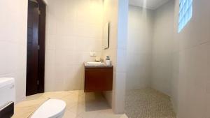 Ein Badezimmer in der Unterkunft VIILA VEAR