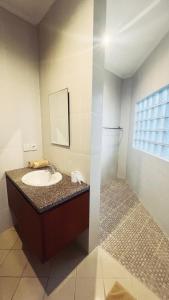 Ein Badezimmer in der Unterkunft VIILA VEAR