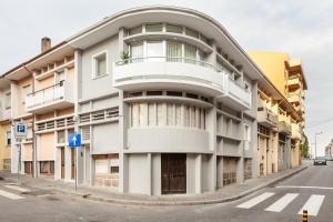 Το κτήριο όπου στεγάζεται  το διαμέρισμα