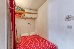 Postel nebo postele na pokoji v ubytování Granges 8 - Bel Appt 4p Au Pied Des + 7 fotografií