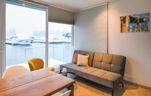 Khu vực ghế ngồi tại House Boat Trinidad