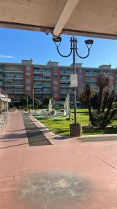 Το κτήριο όπου στεγάζεται  το διαμέρισμα