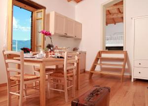 Kuchyň nebo kuchyňský kout v ubytování Agriturismo la Scala + 31 fotografií