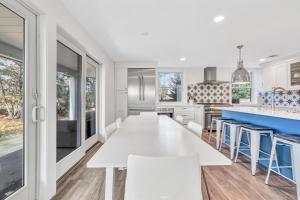 Φωτογραφία από το άλμπουμ του Cape Cod Waterfront Luxury Retreat σε Φάλμαουθ
