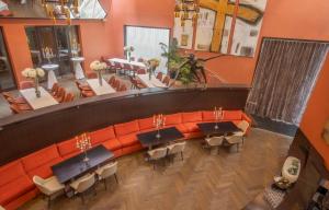 A seating area at The Morrison Dublin, Curio Collection by Hilton