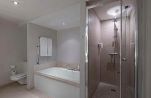 A bathroom at The Morrison Dublin, Curio Collection by Hilton
