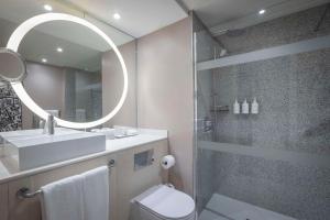 A bathroom at The Morrison Dublin, Curio Collection by Hilton