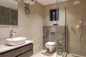 Koupelna v ubytování Clay House by Husk Collection + 20 fotografií