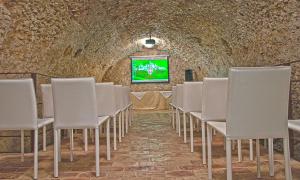 TV a/nebo společenská místnost v ubytování Antico Borgo Chieti