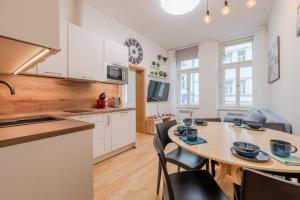 Kuchyňa alebo kuchynka v ubytovaní Seifertova Apartments by Willstay