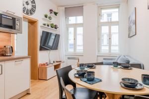 Kuchyňa alebo kuchynka v ubytovaní Seifertova Apartments by Willstay