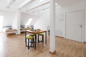 Postel nebo postele na pokoji v ubytování Central Urban Studio