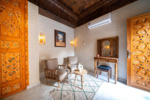 Istumisnurk majutusasutuses Riad Nadalinn