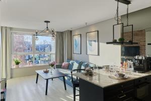 Joogid majutusasutuses Golden Hour Apartments- Grunwaldzka 42 +7 fotot