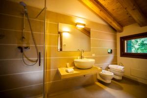 Koupelna v ubytování Agriturismo Le Volpi + 37 fotografií