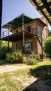 Το κτήριο όπου στεγάζεται  το διαμέρισμα