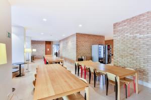 Kuchyň nebo kuchyňský kout v ubytování Micampus Pamplona Student Residence